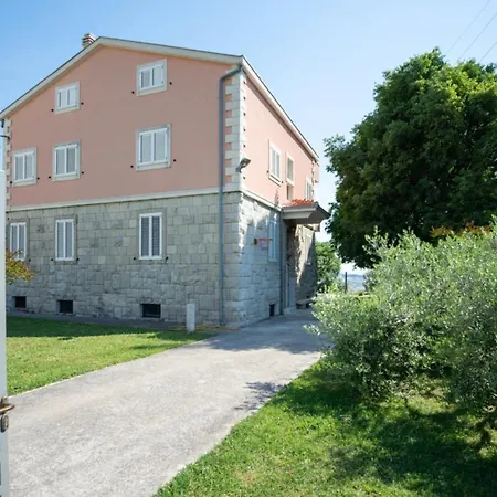 Feriehus House With Pool Stipe Mravince