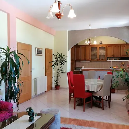 Prázdninový dům House With Pool Stipe Mravince